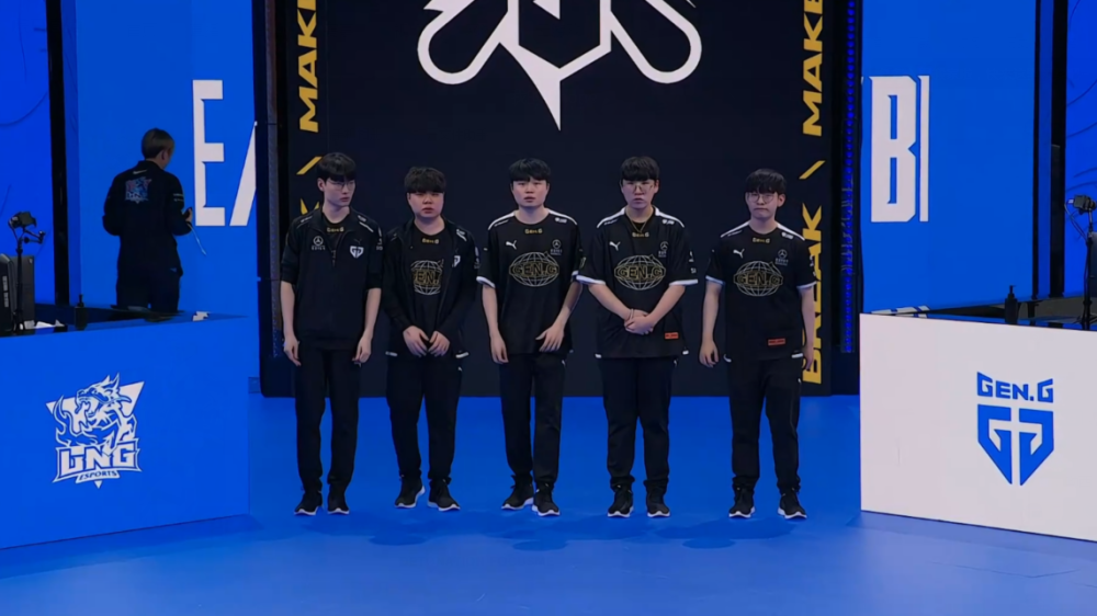 托雷斯与利 托雷斯与利