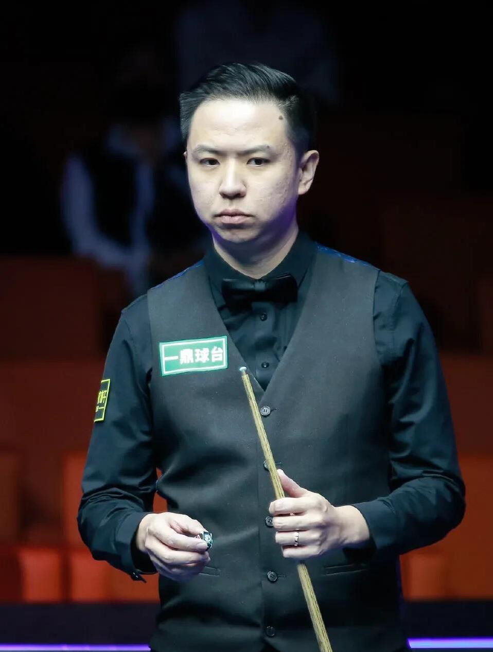 用蓝红白三 用蓝红白三