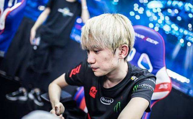 边后卫伤停 边后卫伤停